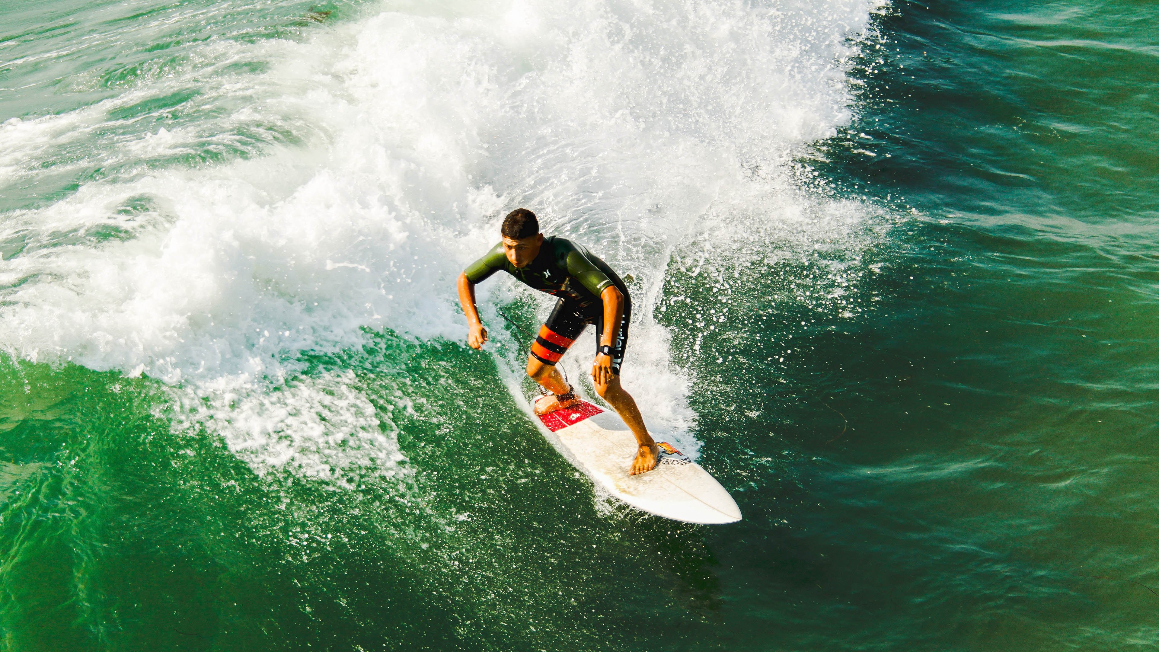 热火速胜活塞,东契奇冠军级表现,新王当立与铁血传承的交响