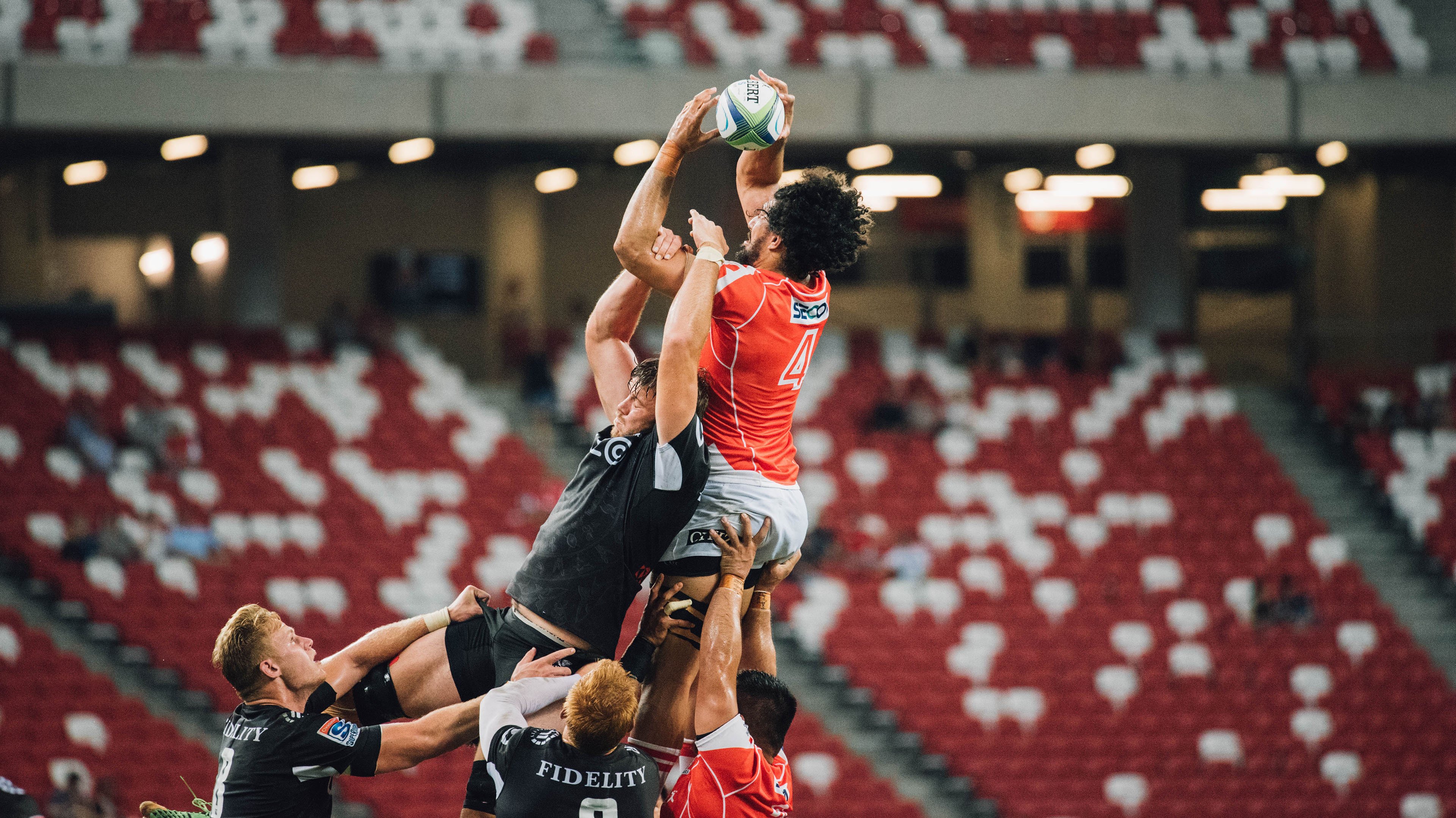 赛道上的孤勇者,拉塞尔扛起雷诺,力克索伯的战术奇迹